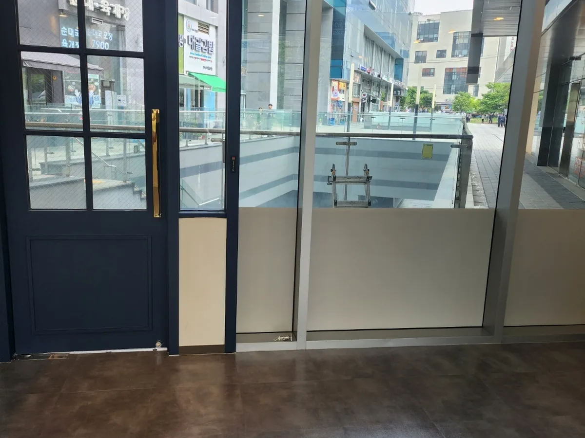 괴산군 사리면 사무실 마감재 파티션 구역 위생청소 사례 - 행진크린